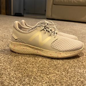 Girls New Balance FuelCore Coast Tennis Shoes Size 4.5 Youth